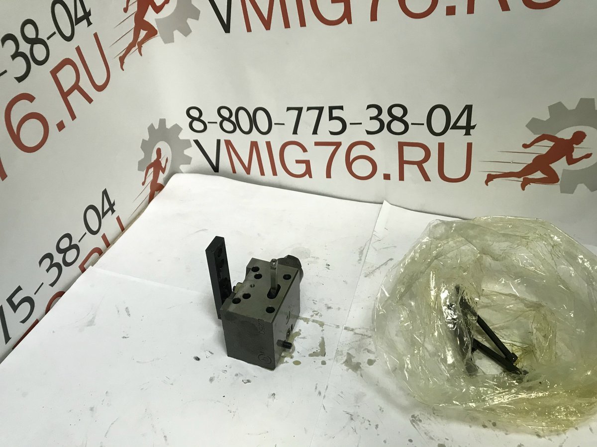 Гидрораспределитель ручной (под трос) для насоса Bosch Rexroth A4VTG90 Гидрораспределитель ручной (под трос) для насоса Bosch Rexroth A4VTG90